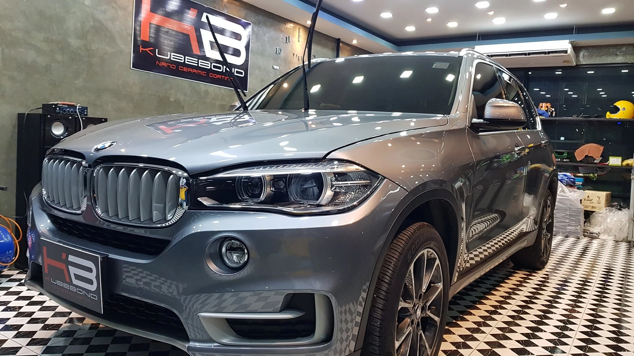 ผลงานเคลือบแก้ว BMW X5 ที่ Odean Carwash